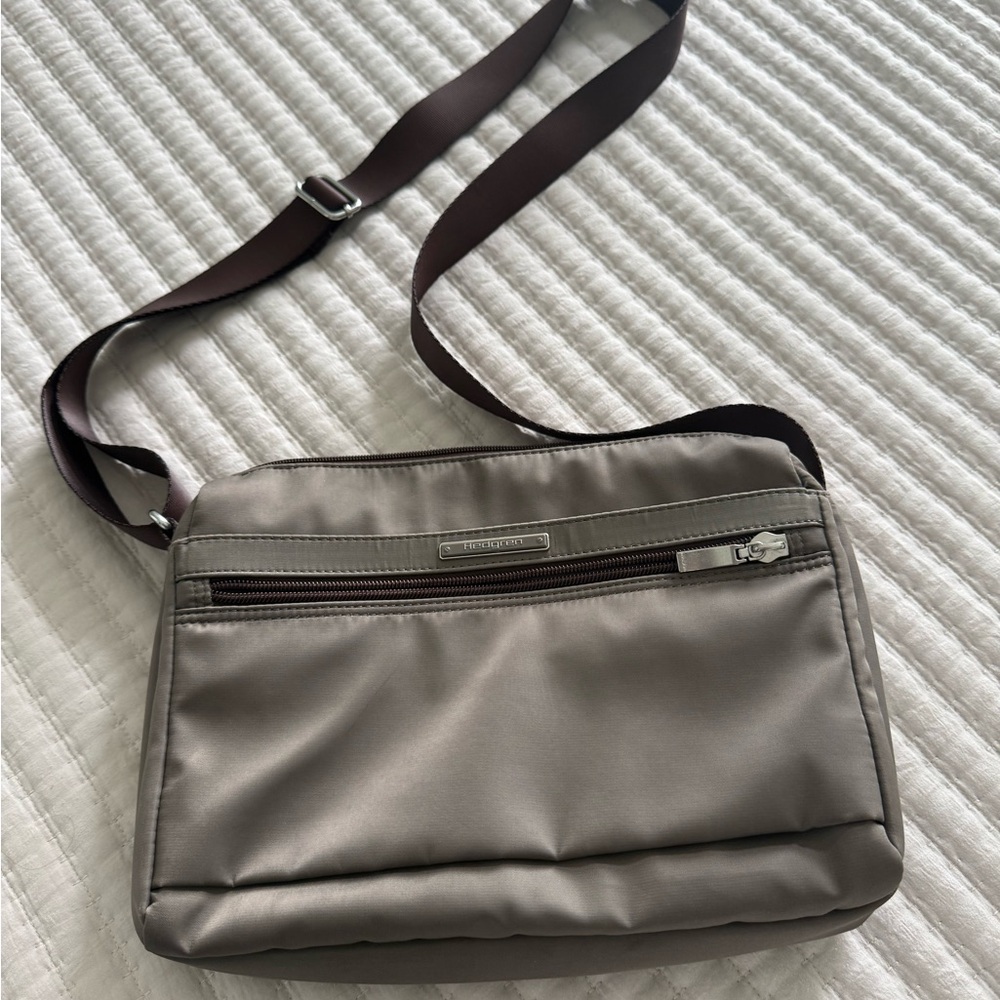 Brown bag with adjustable straps